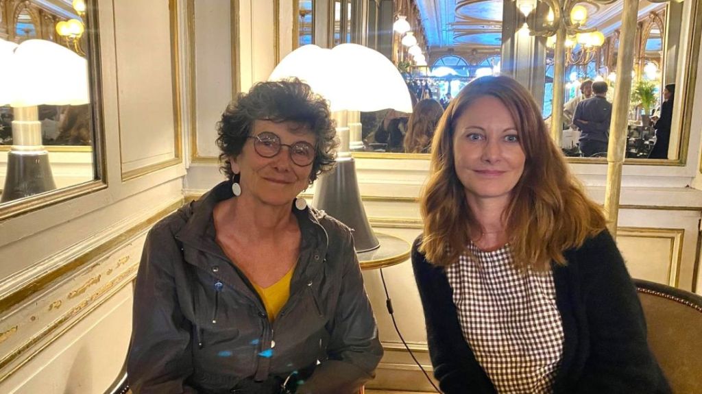 Isabelle Autissier et Annabel Audureau au café de la paix à la Rochelle