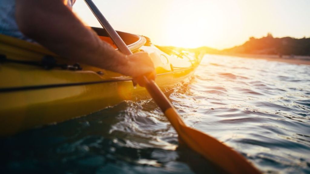 Kayak dans l'eau