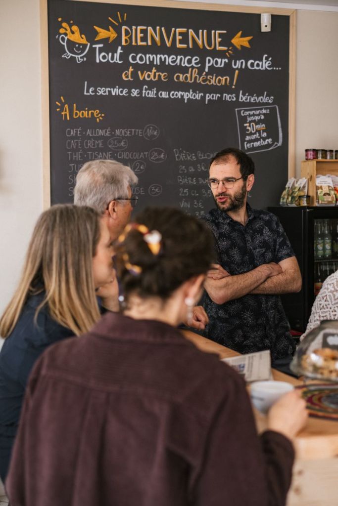 Lyon : Le café Trait d’Union fait vivre la convivialité au sein du quartier