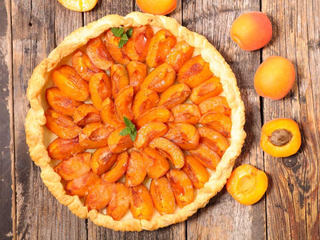 Tarte aux abricots - crédit photo : M.studio via Adobe Stock
