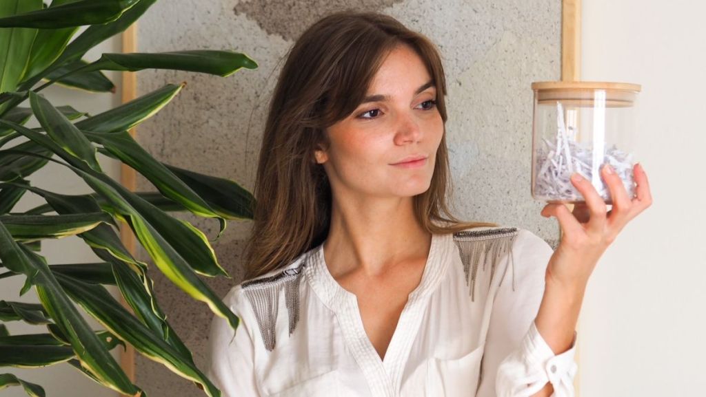 Avec La Pulperie, Chloé transforme les déchets en décoration
