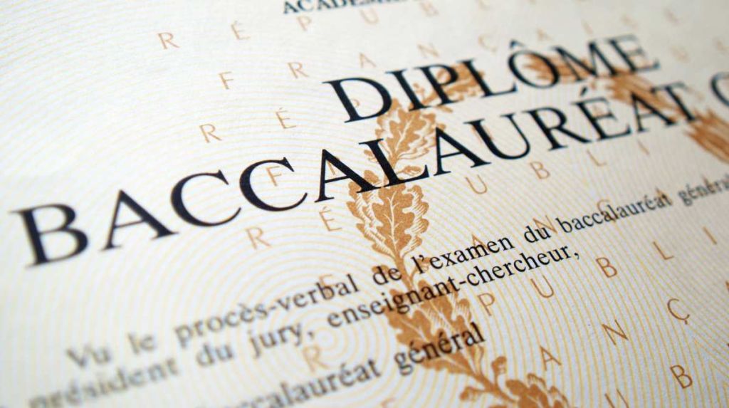 Diplôme du baccalauréat - crédit photo : Tomfry via Adobe Stock
