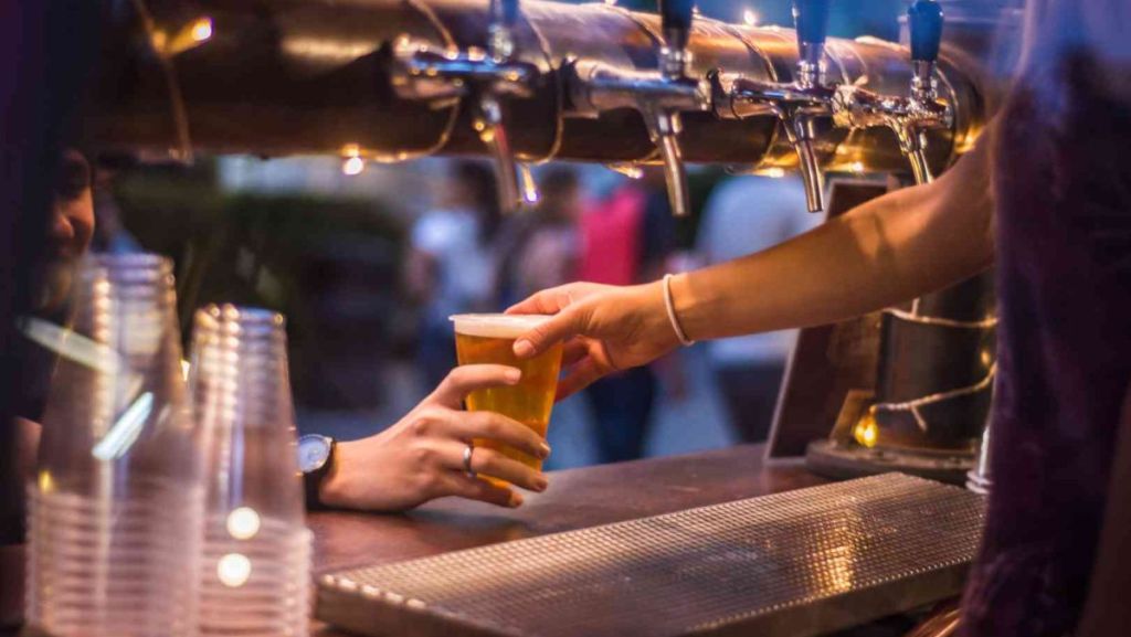 Franche-Comté : un bar itinérant et solidaire fait son arrivée sur les routes