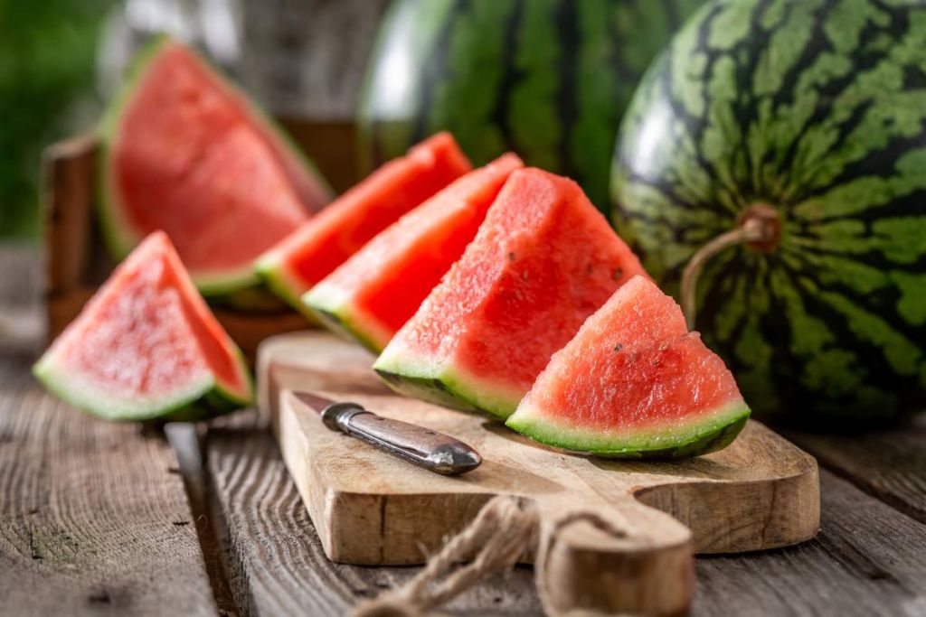 Pastèque découpée - crédit photo : shaiith via Adobe Stock