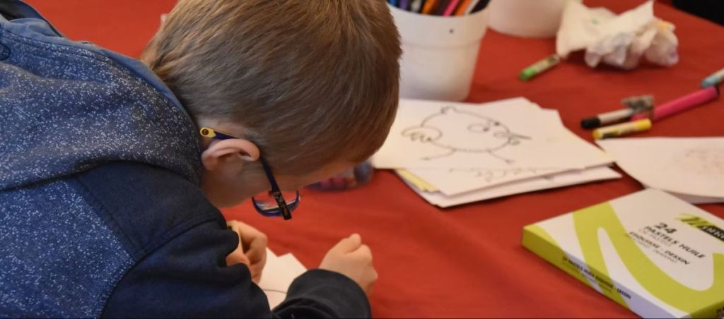 Camille Rousset s’appuie sur les mots pour offrir des moments de répit