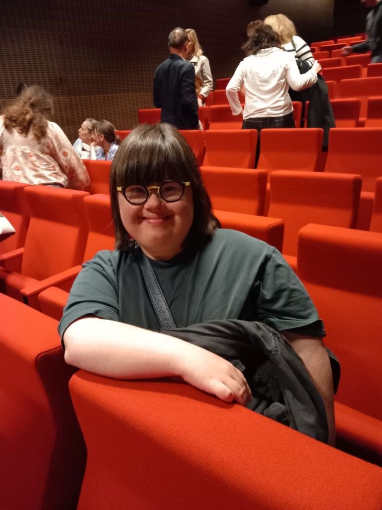 Jeanne au cinéma pour la projection de Karaté Kid avec Access Job
