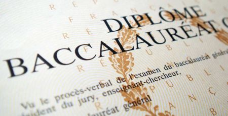 Diplôme du baccalauréat - crédit photo : Tomfry via Adobe Stock
