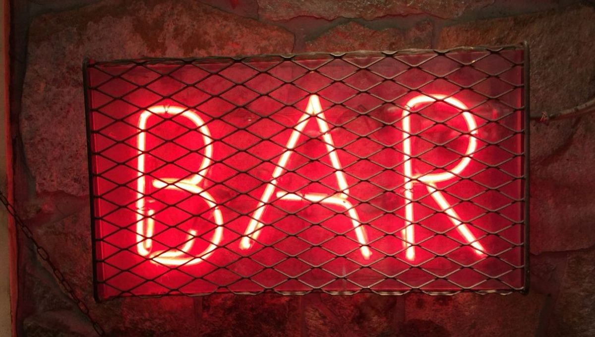 bar LED signage