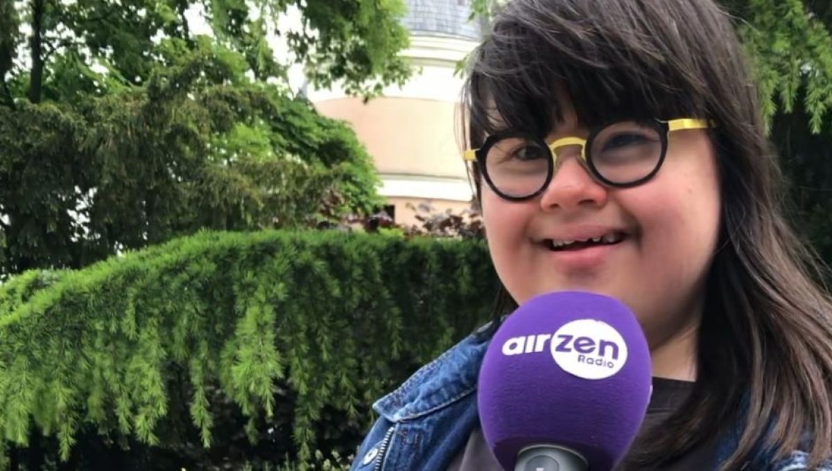 Jeanne en reportage dans un parc