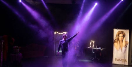 “Finie la comédie”, le spectacle de Fred Faure sur l’acceptation de soi