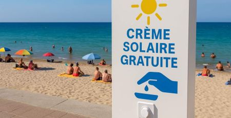 Distributeur de crème solaire gratuite