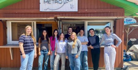 Landes : cette cabane de plage est un restaurant coopératif tenu par des jeunes
