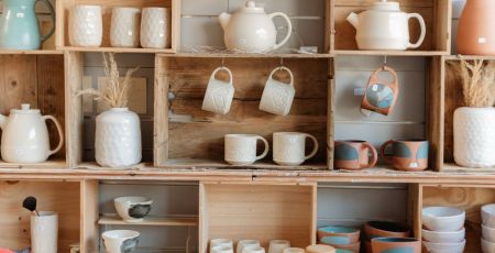 Pays des Ecrins : Agathe créer des poteries artisanales sobres et durables