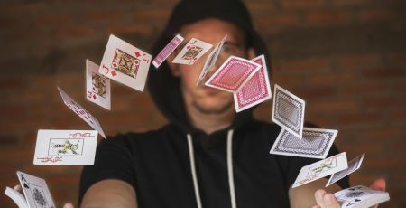 Dans les Yvelines, la Compagnie des Miracles fait briller magie et théâtre